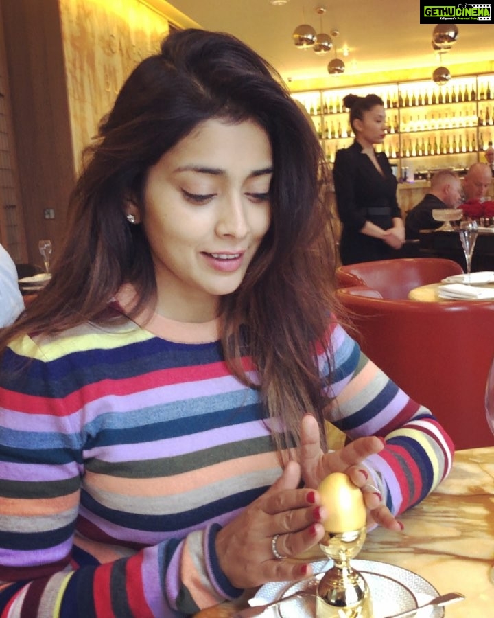 Shriya Saran Instagram - Bit of magic in my life with @Albert.adria.acosta Cakes & Bubbles