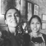 Shriya Saran Instagram - They bring a smile on my face , ease my pain , make me laugh. What else could you wish for from a spa. Please come visit Spandana spa make them part of your family , spandana spa has all its therapist blind or partially blind ! They are blessed with sense of touch. They say love is blind !but gifted with joy. Visit us at : flat number 216, Kamadhenu building, above dominos. 1 cross road , lokhandwala, Andheri West. We are closed on Monday !