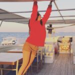 Shriya Saran Instagram – When it’s too cold to dive ,But you still dive. Don’t brush your hair. Act like a monkey. Cause …. it’s my idea of fun. سفارى الغردقه