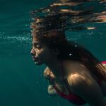 Shriya Saran Instagram - I miss those mornings when my wake up alarm is not my phone but the first ray of sunrise touching my face followed by a beautiful dive in the ocean and find miracle in every little coral ! Ocean 🌊 is Magical. The magic in this picture is captured by magical Photographer @anupjkat