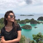 Shriya Saran Instagram – Paradise ! @oneoceanonelove