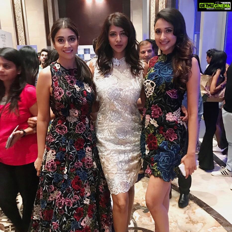 Shriya Saran Instagram - With Lakku and Pragya. #girlsjustwannahavefun #laughterisgoodforsoul #lakmefashionweek #ilovecamera when you have too much fun watching your talented buddy @shriyabhupal collection at #lakmefashionweek it shows on your face. All of us wearing #shriyasom . Super duper happy for you @shriyasom love that I have @diabhupal ( Uber talented ) as a friend , who I can annoy to be my photographer.