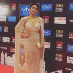 Shriya Saran Instagram – Wearing @officialeshasethithirani jewellery by @aquamarine 
Styled by @eshaamiin1 make up @rajeshgupta_mua hair @noorjahanayaansari99 love you guys. Thank you #siima2017 #redcarpet #abudhabi