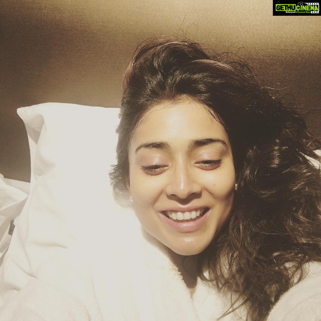 Shriya Saran Instagram - #nofilter #nomakeup #momsphotographyskills good to be home 🏡