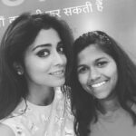 Shriya Saran Instagram - My selfie moment with Poorna. At the screening of the film Poorna. Please go watch it. Thank you @nishkalulla for this beautiful outfit