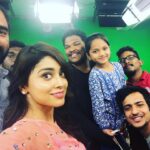 Shriya Saran Instagram - #toomuchfun #gautamiputrasatakarni #laughinggas #thankyou