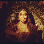 Shriya Saran Instagram - #gautamiputrasatakarni #12jan2016 #love #excited