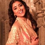 Shriya Saran Instagram – And we are done ! #Tata #willmissyouguys #shootingwithfriends #shootingforadream #madness #gautamiputrasatakarni