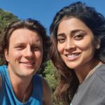 Shriya Saran Instagram – 🌞 in my pocket ….
@andreikoscheev