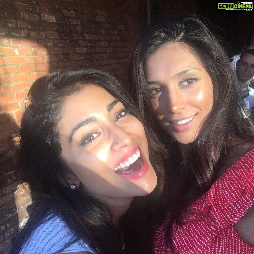 Shriya Saran Instagram - #girls#fun #laughter #LA