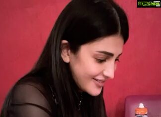 Shruti Haasan Instagram - 💯 I’m nailing these Instagram cool things and therefore I’m the coolest 😅