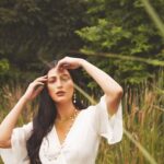 Shruti Haasan Instagram - There's a sense of joy I feel whenever I am close to nature. I feel a similar sense of joy wearing jewelry I love. As a brand ambassador for @shoppaksha , I am excited to introduce Nipuna - an elegant new jewelry collection that brings you all the elements of nature, right in your jewelry. They also make a lovely Valentine's gift ❤️ Gift your significant other, friends, family members, or yourself a Paksha gift. You can use code SHRUTI to get 15% off on your next purchase! Check it out today on www.paksha.com #925silver #paksha #pakshabytarinika