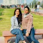 Shruti Sodhi Instagram - Happy happy birthday to my talented and go getter big sister (got to mention that you’re the elder one else no one believes🤭🤷🏻‍♀️😆) @tanveerfai May you get your wishlist of 👗 💼 💎 👠 etc etc fulfilled this year so you can prepare a new long wishlist for your next birthday😁❤️❤️❤️I’ll always be supporting you in life (and shopping😋) no matter what ..got your back 😘 Love you❤️😘 #birthdaygirl #sisterlove #sodhisisters 👯‍♀️
