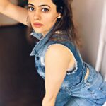 Shruti Sodhi Instagram - 👀 #shrutisodhi #wednesdayvibes #denim on #denim #obsessed