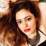 Shruti Sodhi Instagram - Hello there! 👋 🌞 #shrutisodhi #mondayvibes #extrareadyfortheweek