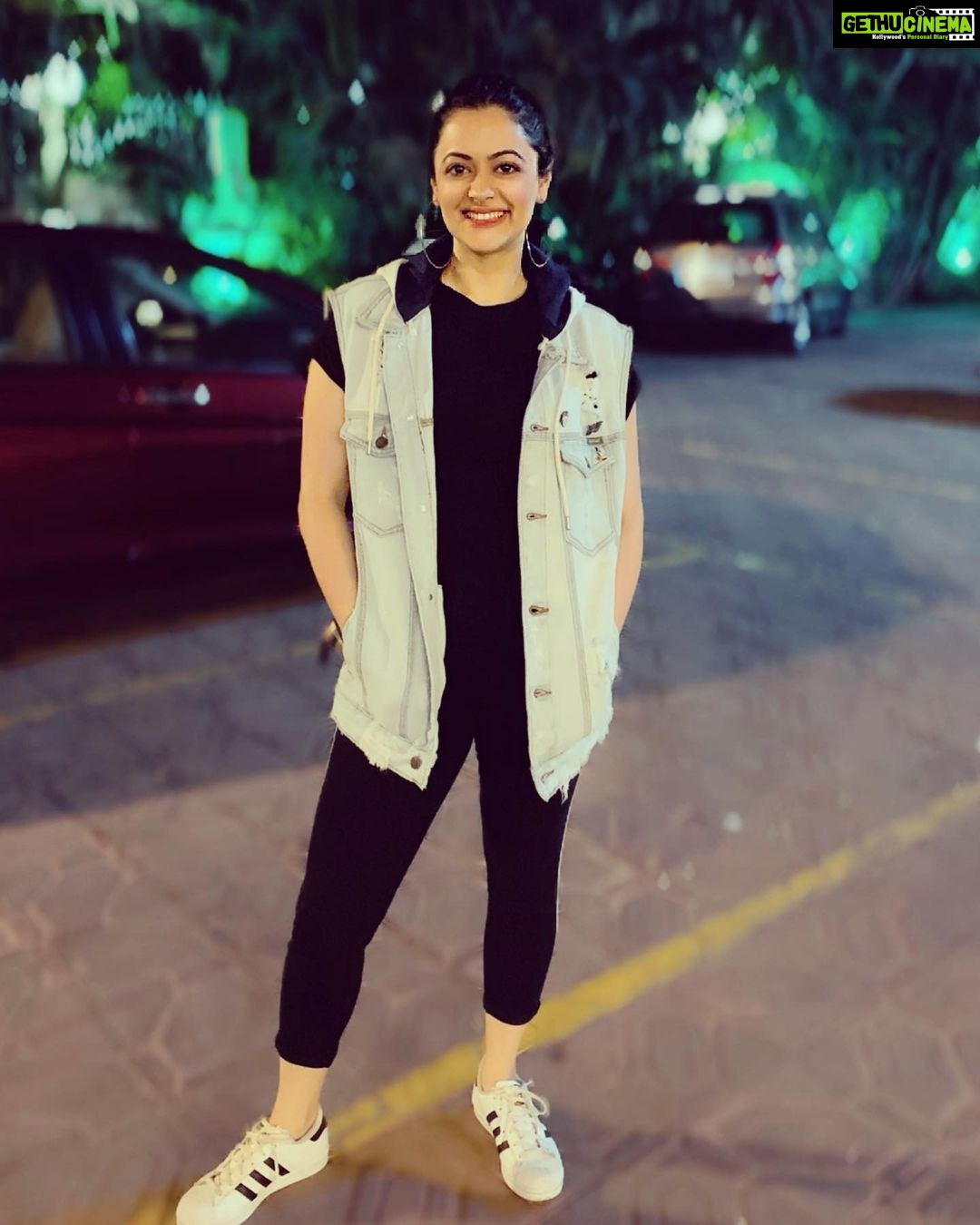 Shruti Sodhi Instagram - Hope you achieved your goal/target for today. I only semi did but not complaining. This is the last week of Jan 2021. Time rolls by so quickly😯You all have a productive week ahead and I’ll do the same🌸 #shrutisodhi