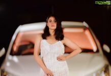 Shruti Sodhi Instagram - Meanwhile, I am still looking for my heels in the lost and found department 😋😄 #shimmydress #shrutisodhi #glamitup #itssummerelsewhere 📸 @lights.tales 💄 @ankitabansalmakeup @deepikakataria17