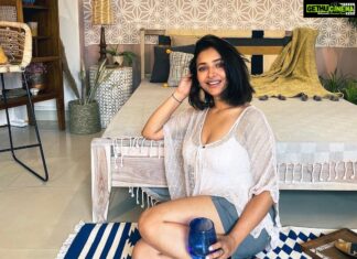 Shweta Basu Prasad Instagram - • Bohemain bedroom • . . Corner curated at @freedomtreehome Mahalaxmi store, Mumbai Interior stylist: @shwetabasuprasad11 Photographer: @deepika_ajwani Managed by: @thesocialwolfie . . @interiorsbyshwetabasuprasad You space, your personality! . #interiordesign #freedomtreehomestore #interiorsbyshwetabasuprasad #interiorstyling Freedom Tree Homestore