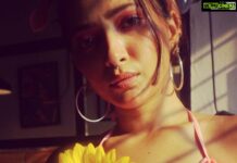 Shweta Basu Prasad Instagram - सूरजमुखी . . 📸 @itswolfienair 👗 💄 self Versova, Mumbai