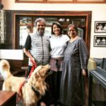 Shweta Basu Prasad Instagram – When in Mussoorie! 
Lunch and endless conversations with Vishal uncle and Rekha aunty at their BEAUTIFUL house in Mussoorie ❤️
(Thank you Roohdar for posing and not chewing my hoodie)