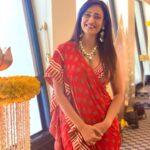 Shweta Tiwari Instagram - Wedding ka season Hai..! Outfit @gopivaiddesigns Accessories @embellish_by_bhaktivora Styled by @stylingbyvictor @sohail__mughal___