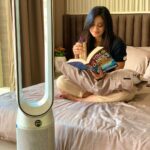 Shweta Tiwari Instagram - Chilling out with Dyson Air Purifier. 😍 It instinctively eases the effects of dry air with hygienic humidification and removes indoor pollutants. As much as the truth holds that breathing pure air is important so is the skin's breathing. Being an actress, daily shoots, makeups, dust pollution makes my skin dull and dusty. Thanks to the Dyson Air Purifier for helping me breathe safe and clear air. It enhances my mood and keeps me fresh all the time. Thanks @dyson_india #DysonHome #ProperPurification #DysonHealthyHomes#freegift #shwetatiwari An association with @celeb_connect