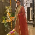 Shweta Tiwari Instagram - Happy Diwali to you All 💥💥💥 Dress @ambraee_