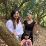 Shweta Tiwari Instagram – Hiking in the jungle! #nanhayatri in #mahabaleshwar 

@lmmahabaleshwar 

@option_travels