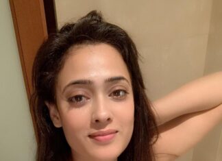 Shweta Tiwari Instagram - Ah! There is nothing like staying at home! #relaxday