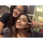 Shweta Tiwari Instagram - Good night selfies 🤳 #etherealgirl @palaktiwarii