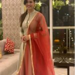 Shweta Tiwari Instagram - Happy Diwali to you All 💥💥💥 Dress @ambraee_