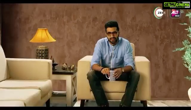 Shweta Tiwari Instagram - Shiva ke zindagi mein aane se, kya Yudi banega responsible aur reliable? #HumTumAurThem premieres 6th December on #AltBalaji & #ZEE5 ・・・ @ektaravikapoor @altbalaji @zee5premium @akshay0beroi @mansimultani #BhaveshBhanushali @_aashikabhatia_ @thegautamahuja25 @actortrupti @sahir_raza #AZEE5Original #ALTBalajiOriginal