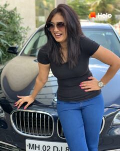 Shweta Tiwari Instagram - Laughing is the Best exercise 😃 And I workout everyday 😉😂