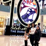 Shweta Tiwari Instagram – Yes photo is blurr.. But focus is not..😃 #2ndbirthdayyatra #nanhayatri #dubai @kaajalkumar @devanshvasan Dubai, United Arab Emirates