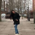 Shweta Tiwari Instagram - Just Play, Have Fun, enjoy Winter..!!! #Uk #london #winterwonderland London, United Kingdom