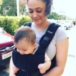 Shweta Tiwari Instagram – Keep Calm and Go for a walk 🚶🏻‍♀️🚶🏻‍♀️🚶🏻‍♀️😉#bestcarrier#babycarrier  #babybjornbabycarrierone @babybjorn