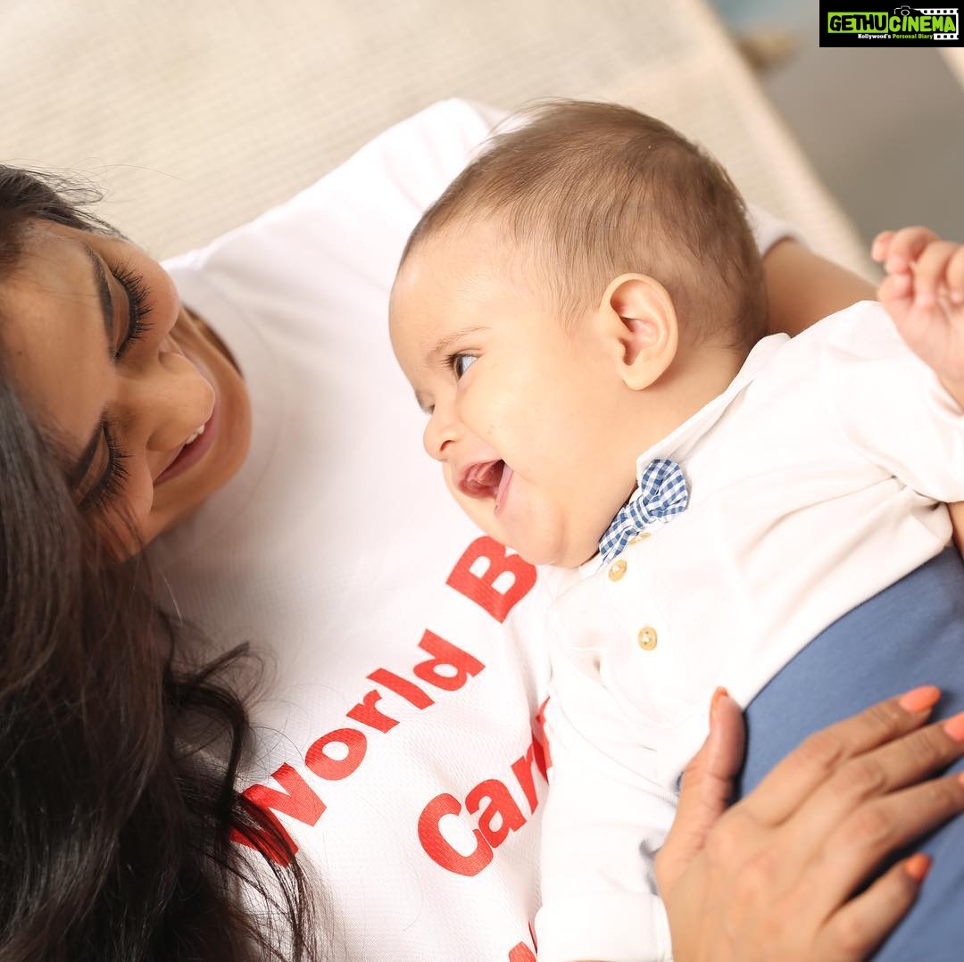 Shweta Tiwari Instagram - Laughter is contagious 😃😃😃❤️