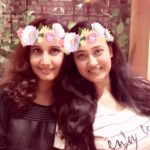 Shweta Tiwari Instagram – @vaishnavidhanrj  favourite filter. 😂 At Bombay Salad Co.