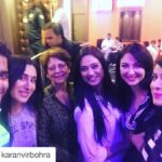 Shweta Tiwari Instagram – #Repost @karanvirbohra with @repostapp.
・・・
What awsome initiative by #Saumyatandon just watched #breakfastattiffanys #audreyhepburn