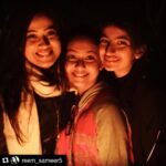 Shweta Tiwari Instagram – Real and reel Daughters 😘😘. #Repost @reem_sameer5 with @repostapp.
・・・
With Shweta mam and her daughter Palak at the wrap-up bon-fire party of Clinic+ !!