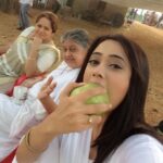 Shweta Tiwari Instagram – Thank you for this #big #guava Dadiiis 😘😘😘😘