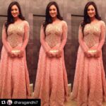 Shweta Tiwari Instagram - #Repost @dharagandhi7 with @repostapp. ・・・ @shweta.tiwari looking gorgeous wearing this beautiful outfit by @dimpleraghani with these amazing pair of pearl drop Earrings by @curiocottagejewelry Styled by @dharagandhi7 #redcarpet #lookoftheday #instafashion #personalstyling #stylebydhara #lovemywork #stylefile #indiantellyawards