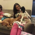 Shweta Tiwari Instagram – Relaxing with Kishmish and chamcham …😘😘😘