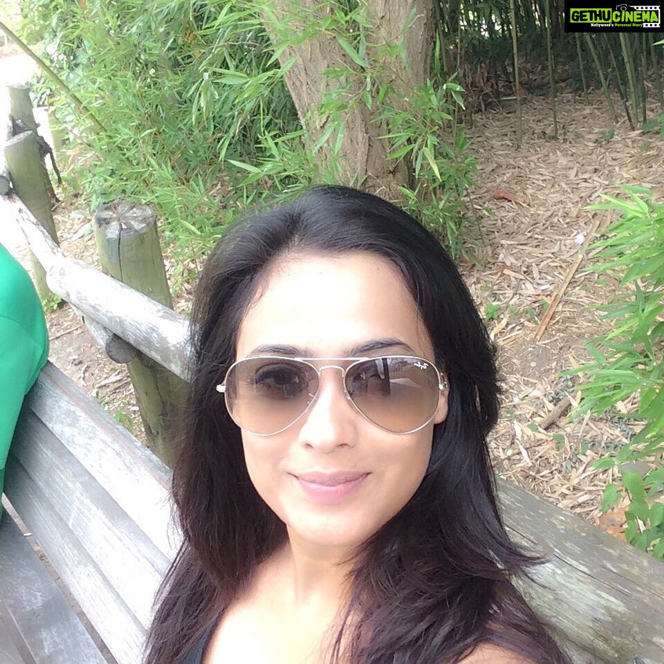 Shweta Tiwari Instagram - Random click Just to say Hi..🙋🏼#vacation #sixflags Six Flags Great Adventure