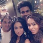 Shweta Tiwari Instagram - What an evening... love you guys😘😘