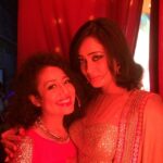 Shweta Tiwari Instagram – Nehhhaaaa….!! I love your Manali Trance …🎤🎤🎤🎻🎸 #shwetatiwari #nehakakkar #superbsinger