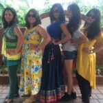 Shweta Tiwari Instagram – Girls In Goa..:)👙👙👯👯👭 #goa#holiday#mybirthday#friends#fun#masti #ramiya #ranni #shwetatiwari #palaktiwari #priyanka