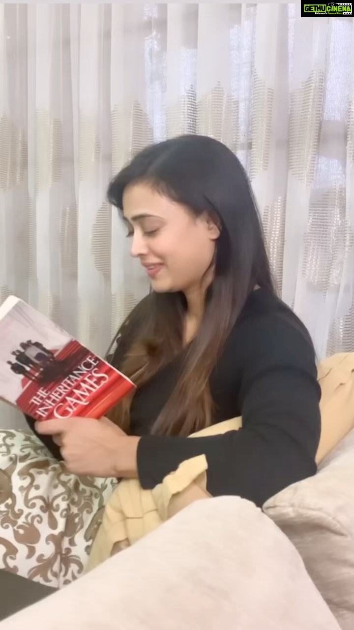 Shweta Tiwari Instagram - This is the biggest news since... The last Bigg win! 😋 @netflix_in has dropped its #HappyNewPrices toh ab dekhiye Netflix on any device at ₹199 and on your mobile for ₹149! #Collaboration #ShwetaTiwari