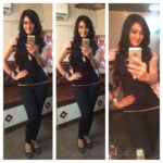 Shweta Tiwari Instagram – I looove Black bcz it makes me look thin….👯. #bts #black #shwetatiwari #selfie 😍