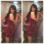 Shweta Tiwari Instagram – My favourite Timepass … Selfie…😍#shwetatiwari #bts#lovemylife😘😘😘😘